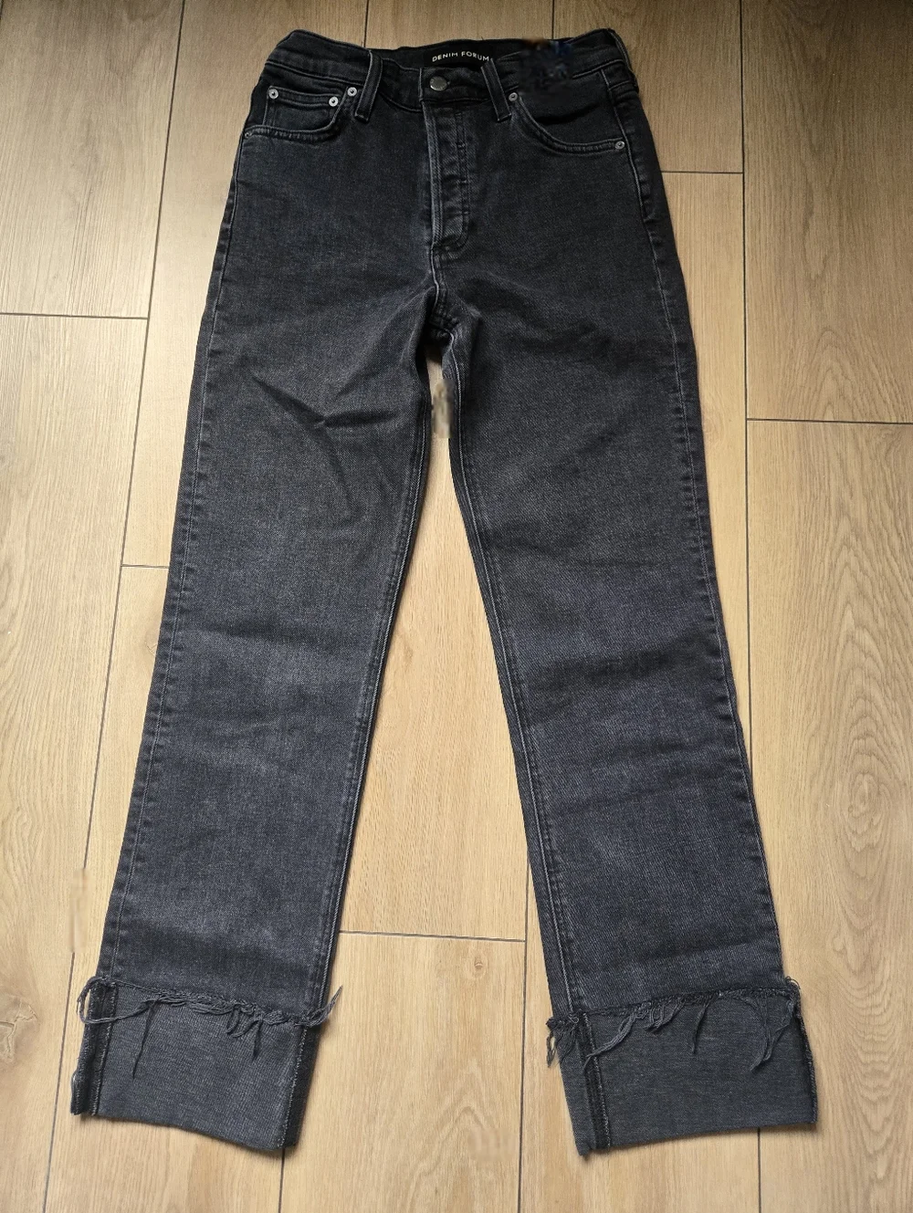 NWOT Aritzia Denim Forum The Arlo Hi-rise Cuff Jeans Size 26 - Picture 3 of 11